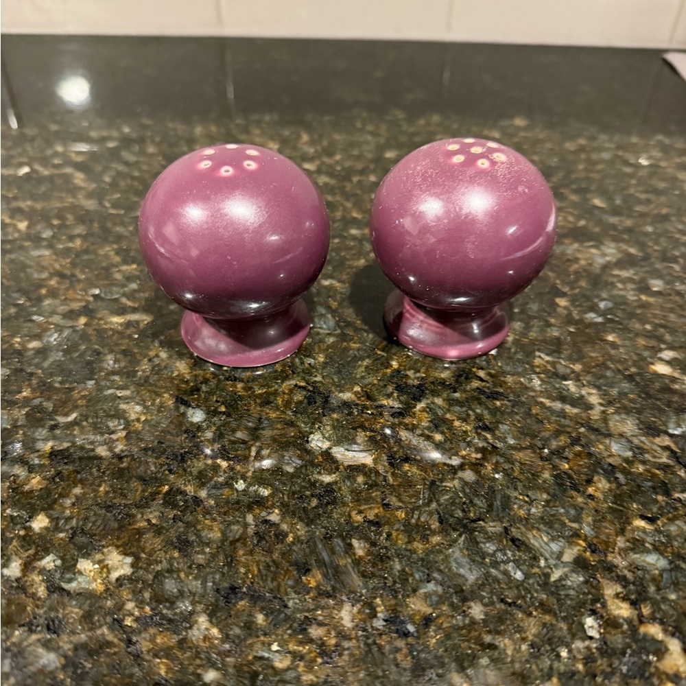 Fiesta Heather salt & pepper shaker set - Picture 2 of 3
